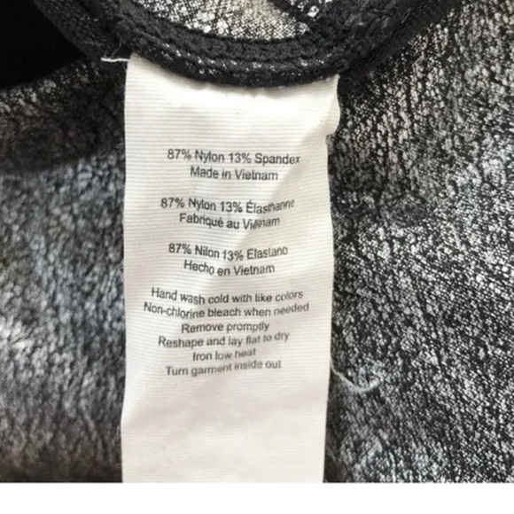 Alo Yoga High-Waist Foil Leggings – Metallic Silver (Size Large) - Picture 6 of 7